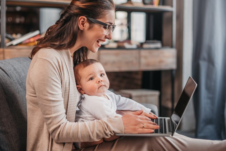 Top 12 Mom Blogs to Follow in 2019